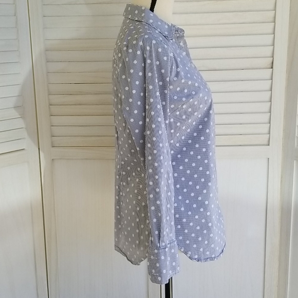 🍀Ann Taylor, gray & white striped shirt size 4 - Picture 8 of 9